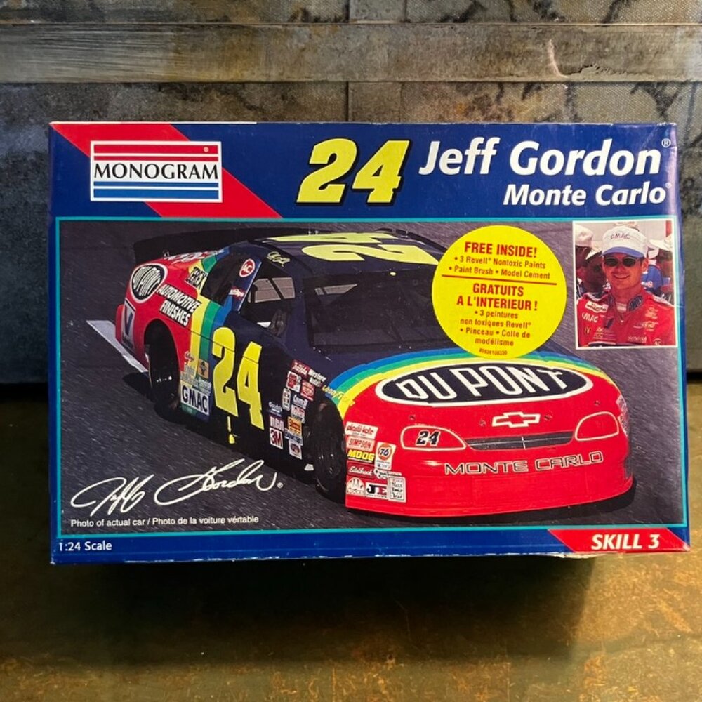 Revell Monogram 1995 #24 Jeff Gordon NASCAR 1:24 Scale Model Kit New Unbuilt
